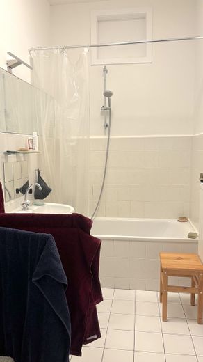 Großzügige 4-Zimmer-Altbauwohnung im Herzen des Dortmunder Kreuzviertels – Bad