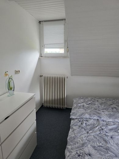 Zur Vermietung steht eine gemütliche 3-Zimmer-Wohnung in Neuenkirchen-Vörden – Schlafzimmer