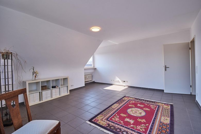 Gepflegte 4,5-Zimmerwohnung mit Stellplatz! !Provisionsfrei! – Schlafzimmer