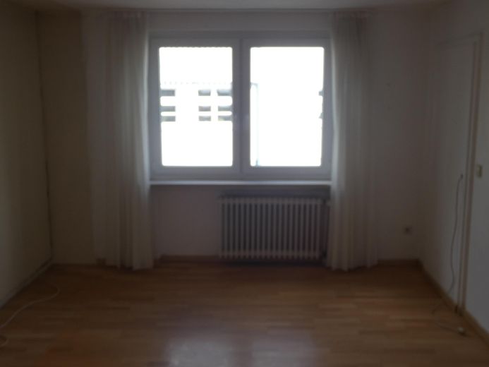 Mehrfamilienhaus mit Südlage und traumhaftem Ausblick – Schlaf/Kinderzimmer OG