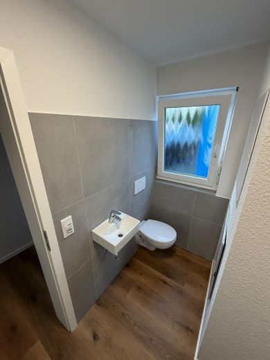 Riedstadt-Erfelden. Casa a schiera centrale con giardino – Foto 7