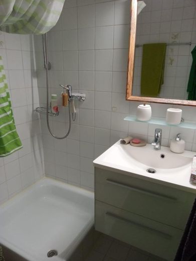 Dieses herrliche Apartment in Aschau-Sachrang wartet auf Sie – Badezimmer