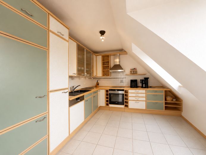 *Schöne DG-Maisonnette-Wohnung mit Fernblick* – Küche