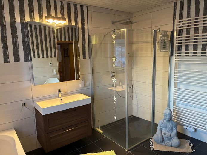 Badezimmer EG