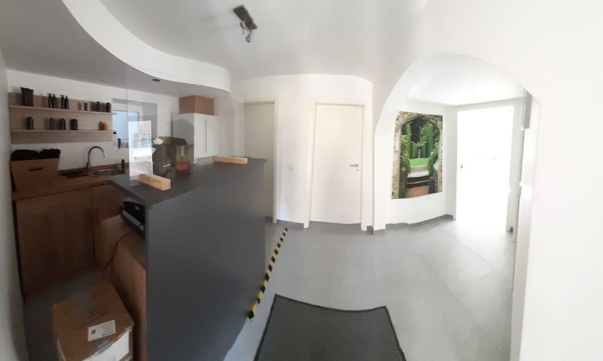 Modernes, zukunftsicheres Effizienzhaus - Wohnen, Arbeiten oder Vermieten - unverbaubare Aussicht – Eingangsbereich UG