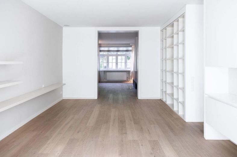 Ruime tuinmaisonnette over twee woonlagen in Hamburg-Eilbek – Wohnraum 1