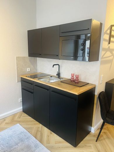 City-Apartement, frisch saniert, voll möbliert, bezugs- und provisionsfrei – Foto 5