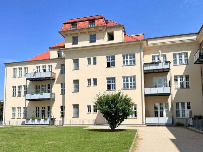 Attraktive 2-Raumwohnung mit Balkon – hochwertige Ausstattung und solide Kapitalanlage – Foto 1