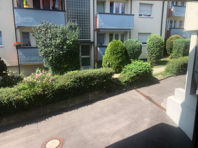 Exklusive, geräumige und gepflegte 2,5-Zimmer-Wohnung mit EBK in Reichenbach an der Fils – Eingang