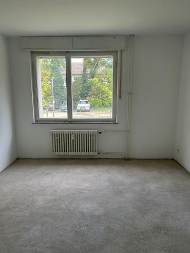 Potansiyeli yüksek 2 odalı daire !komisyonsuz! – Schlafzimmer