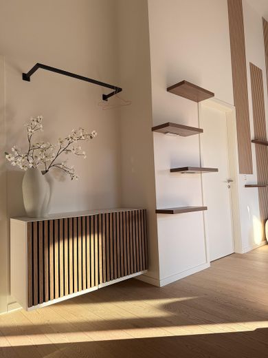 Exklusive neuwertige Traumwohnung: Klimatisiert, voll möbeliert - – Eingangsbereich