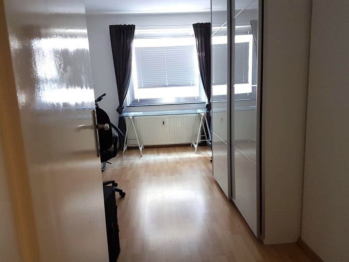 Helle 3-Zimmer-Wohnung mit Einbauküche in beliebter Wohnlage – Schlafzimmer 2