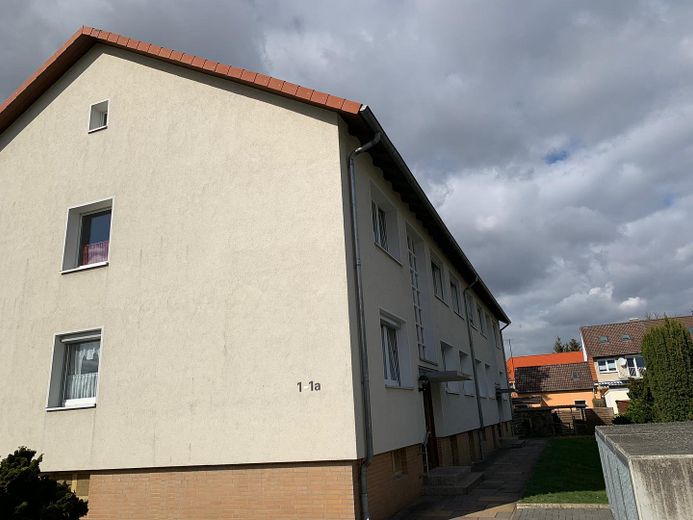 2 pièces - SUPERBE EMPLACEMENT - TRÈS BIEN ENTRETENU - PARFAIT POUR PROPRIÉTAIRE OCCUPANT – Photo 2
