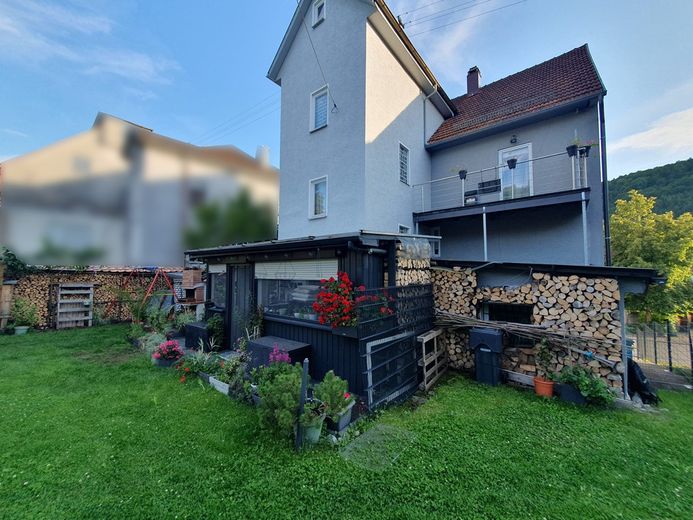 Multi-family house with potential and quiet garden in Albstadt Pfeffingen - commission-free | sale or exchange – Foto 12