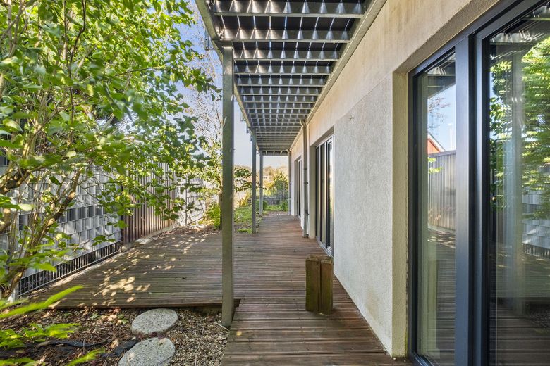 Casa familiare di 239 m² con piano giardino flessibile – senza provvigione – Terasse/ Garten