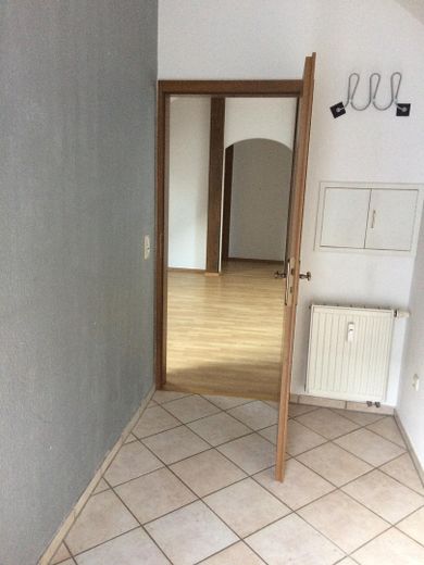 Schöne helle Dachgeschosswhg im Einfamilienhaus in Ehrang 3 ZK, großes Bad, großer Balkon – Eingangsbereich
