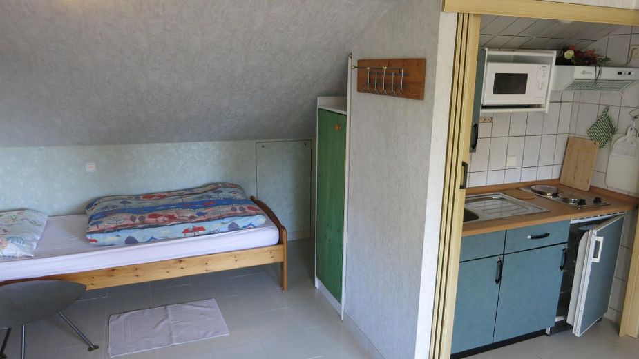 Mobilyalı. Tek odalı daire yalnızca hafta sonları evine gidenlere kiralıktır – Fotoğraf 13