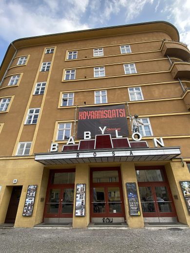 Підземне паркомісце неподалік Александерплац — обслуговування 24/7, безпечно та захищено від негоди – Фотографія 1