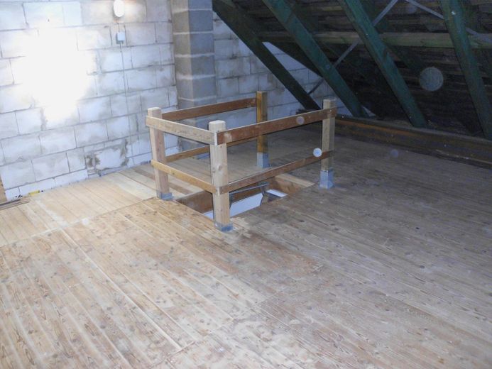 Dachboden Spitzboden 1