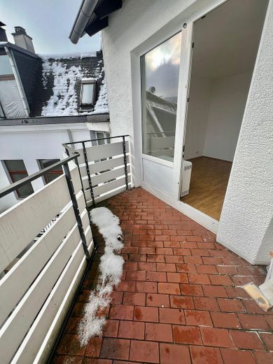 Helle 3-Zimmer-Wohnung mit Terrasse und Balkon auf 70 m²“ – Balkon Rückseite