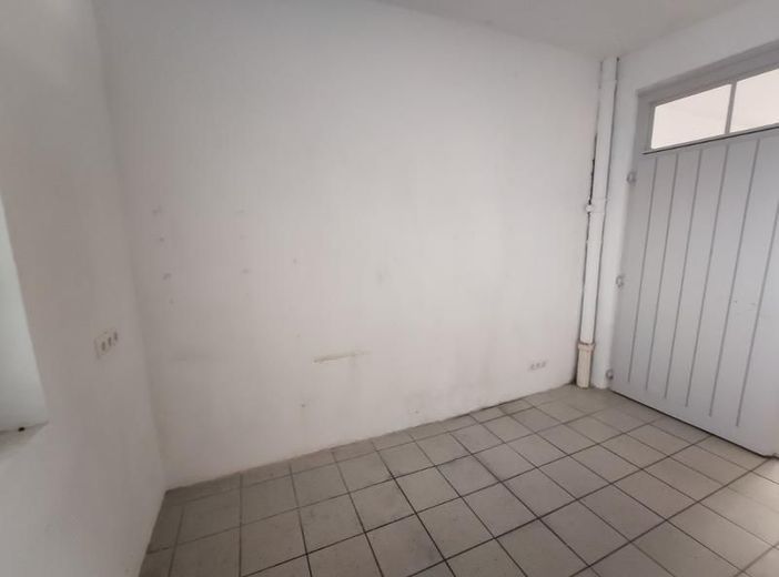 Laden- oder Bürofläche (zentral gelegen) – Büro Bild 1