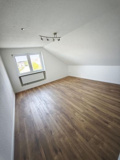 Erstbezug nach Renovierung: Helle 2-Zimmer-Wohnung mit EBK in Elberfeld (Ideal für WG & Paare)! – Foto 3