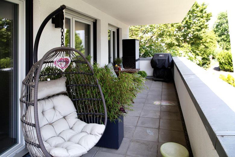 Moderno, senza barriere, esclusivo: fantastico appartamento di 4 locali a Pattonville – Balkon