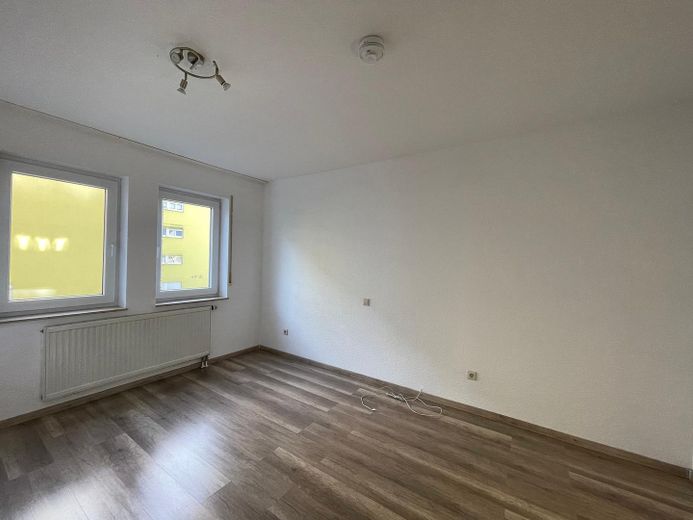 Zwei-Zimmer Traumwohnung in Sinsheim zu verkaufen – Schlafzimmer
