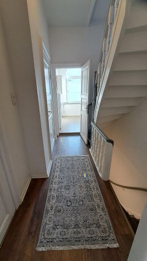 Residential and commercial building Vor dem Steintor from private owner – 2. Etage Flur