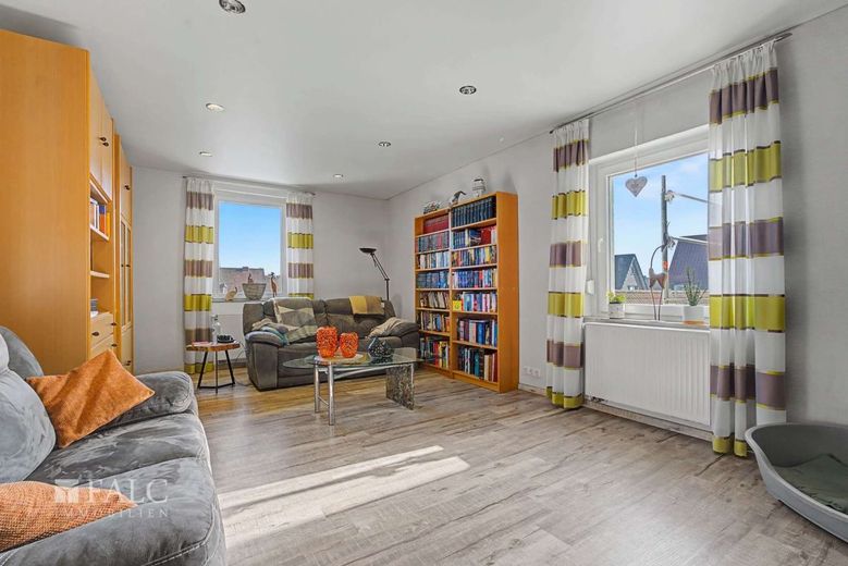 Seltene Gelegenheit in Dülmen - Großzügiges Mehrgenerationenhaus auf traumhaftem 1.335 m² Grundstück – Wohnzimmer_WE01