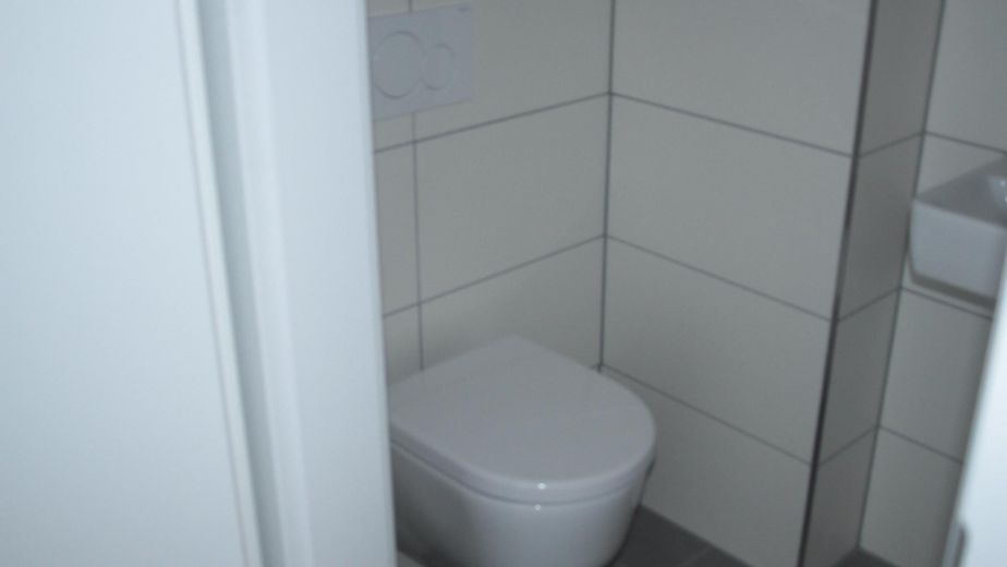 Seniorengerechte 3 Zimmer Wohnung im Herzen von Endingen zum Erstbezug! – Gäste WC