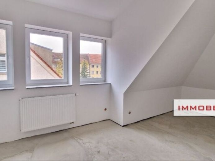 IMMOBERLIN.DE - Geräumige Dachgeschosswohnung in angenehmer Lage beim Waldpark – फोटो 1
