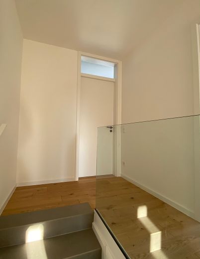 Neubau in Gerofing – Flur OG