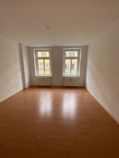 Großzügige 2-Zimmer mit Laminat und Wannenbad in zentraler Lage! – IMG_2947
