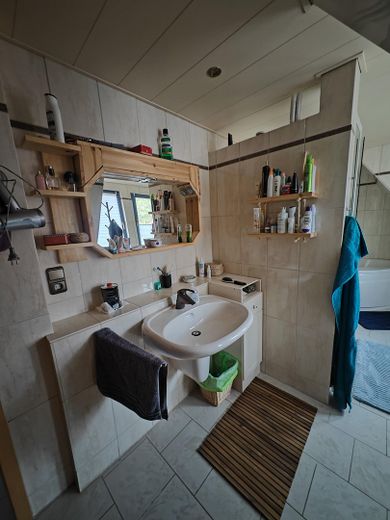 Traumhafte Dachgeschosswohnung – Badezimmer 1