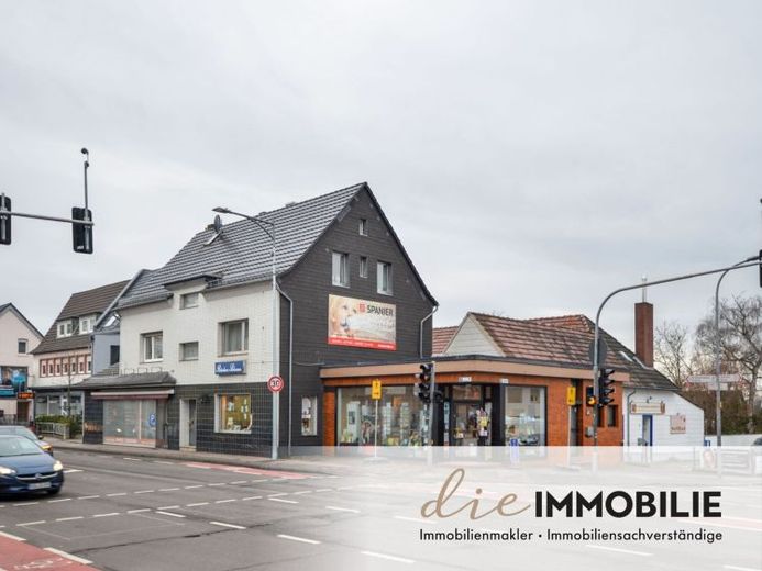 Entwicklungspotenzial: 
Wohn- und Geschäftshaus in zentraler Lage von Schildgen! – Foto 1