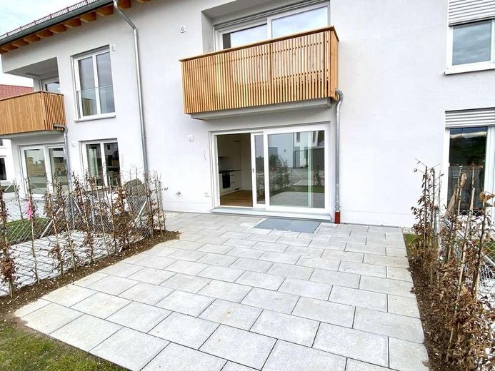 Schöne 2-Zimmer-Gartenwohnung in Bestlage in Höhenkirchen-Siegertsbrunn – Terrasse 