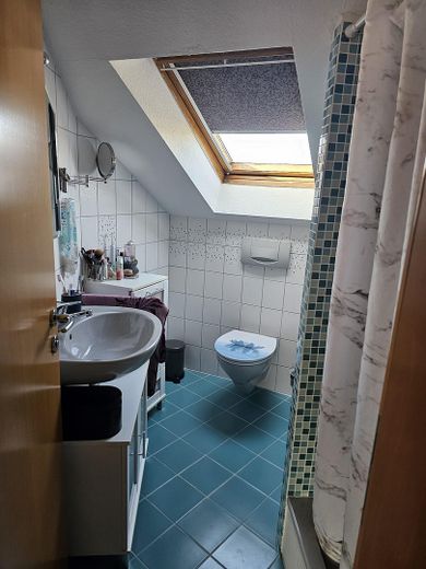 Badezimmer mit Dusche OG