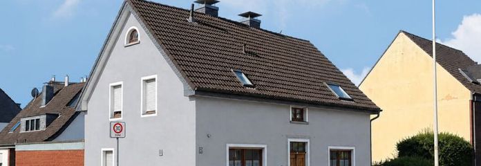 Sanierte Historie + Büroanbau 
+ Bauplatz - Ohligs.