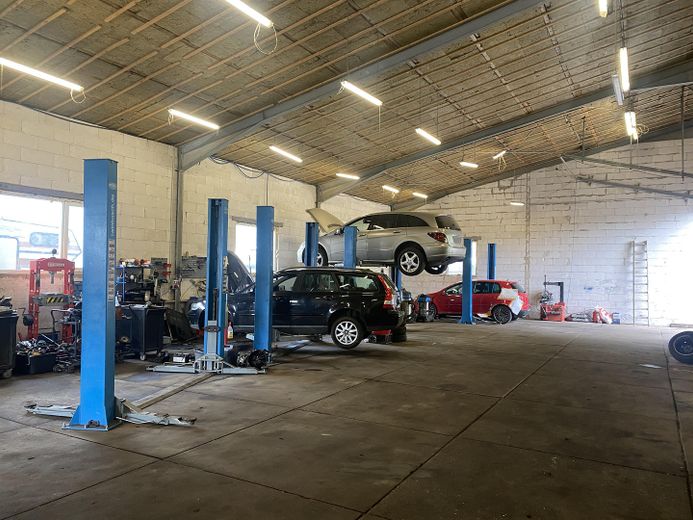 Gewerbehalle in Hanau-Wolfgang – ideal als KFZ-Werkstatt, Transporter-/LKW-Werkstatt (bis 7,5 t), – Foto 9