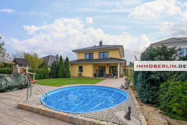 IMMOBERLIN.DE - منزل ساحر مع حديقة خلابة على قناة تيلتو قرب WISTA