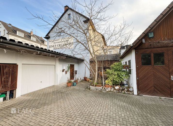 Attraktives Wohn- und Geschäftshaus in Solingen Höhscheid – Eingangsbereich