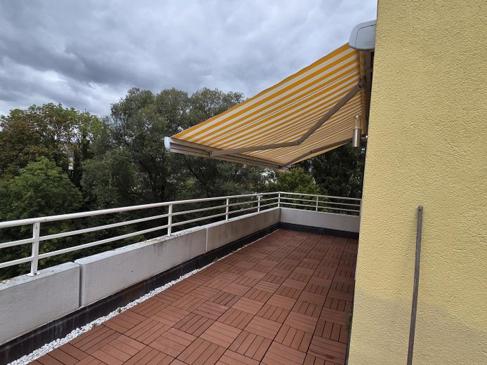 Helle 3 – Zimmer - Whg. m. EBK & TG-Stellpl.; BITTE TEXT LESEN ! – Balkon