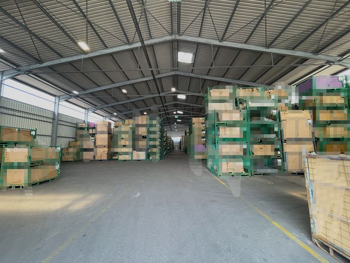 Kalthalle 4.760 m² im Gewerbepark Hunderdorf – teilbar ab 1.505 m² - Halle 24 - zur Miete – फोटो 2