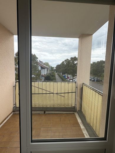 İş insanları ve öğrenciler için ideal: Balkonlu ve kapalı otoparklı 1 odalı daire – Balkon