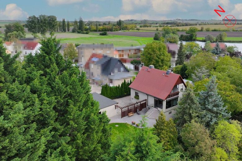 Ungestörtes Leben auf idyllischem Grundstück mit Teichen &amp; traumhaftem Einfamilienhaus bei Staßfurt – Suedwest Luftbild