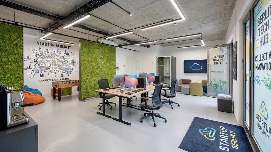 Erstbezug & provisionsfrei! Moderne Gewerbeeinheit im Akazienkiez – Ideal für Praxis oder Büro H9-32 – Einrichtungsbeispiel