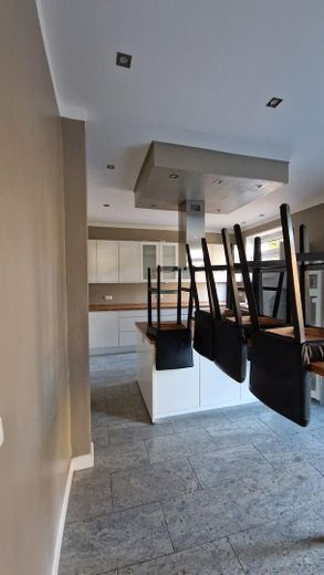Wie ein eigenes Haus: 162,5 m² | 6 Zimmer | 600 m² Garten im Sondereigentum | 32 m² Dachterrasse – Wohnküche OG