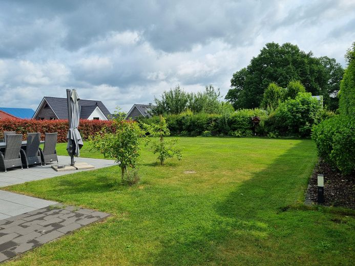 Garten mit Terrasse 