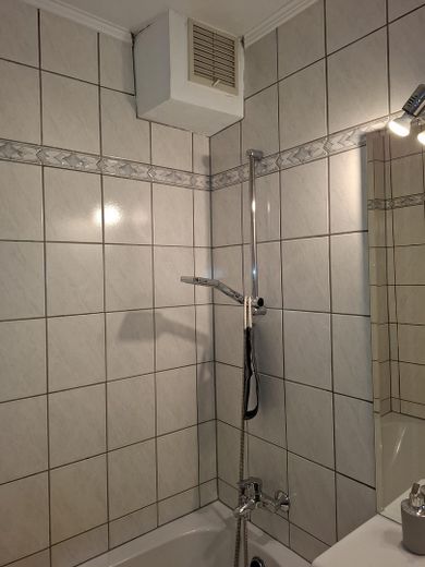 78QM Daire - 2 yatak odası, balkon, küvetli banyo – Fotoğraf 2